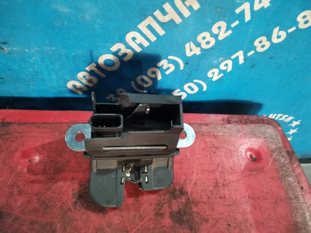 Замок дверей багажника 5M0827505E VAG