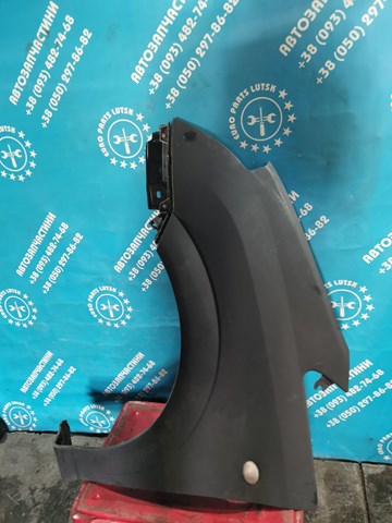 Ліве переднє крило 6101335 OPEL