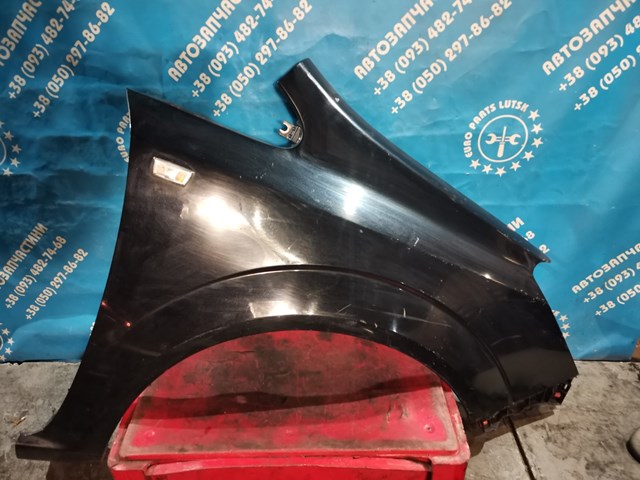 Переднє праве крило 6102356 OPEL
