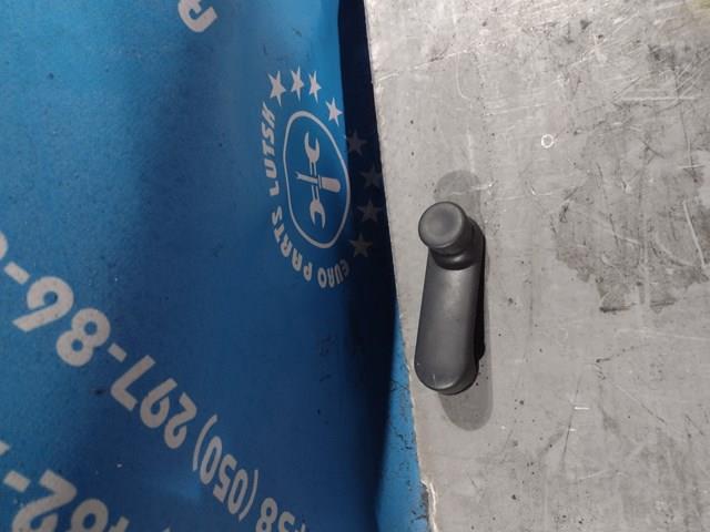 Ручка підйому скла двері, заднього 7700811387 RENAULT