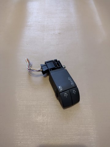 Перемикач підрульовий, керування аудіо системою 7701049643 RENAULT