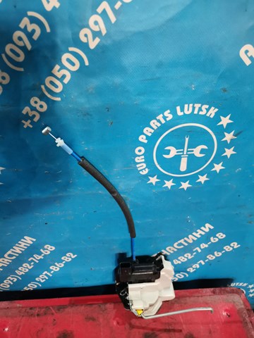 Замок задньої двері, лівої 814111W010 HYUNDAI
