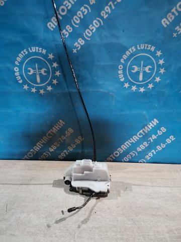 Замок двері правої передньої 8200119121 RENAULT