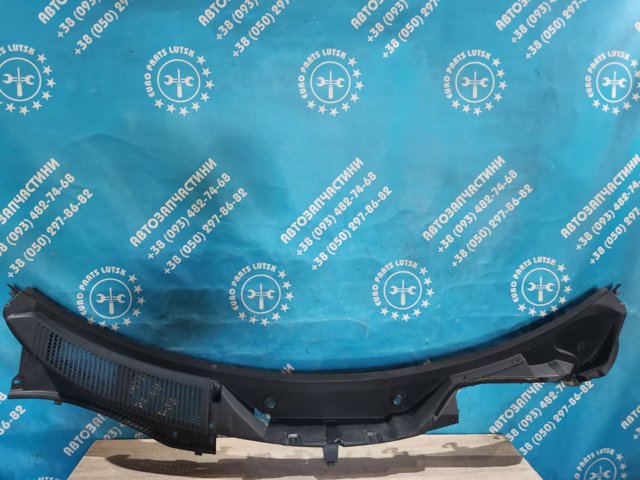 Решітка склоочисників 8200136789 RENAULT