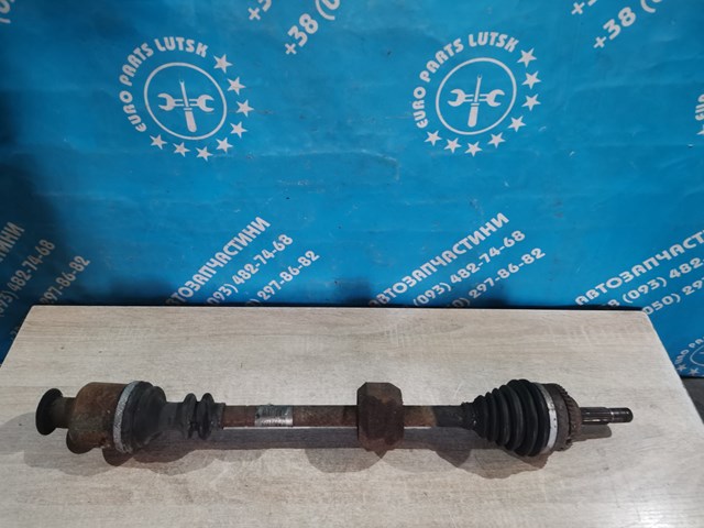 Піввісь передня, права 8200274166 RENAULT