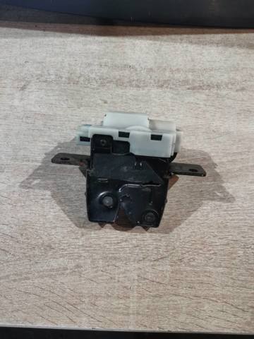 Замок кришки багажника / задніх 3/5-х дверей Рено Сценік II