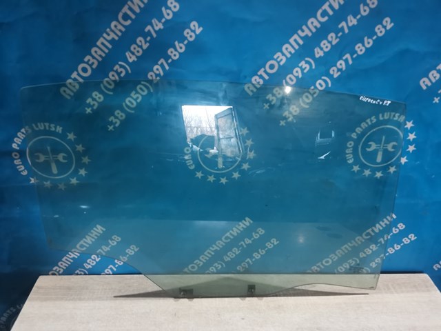 Скло задньої двері правої 9204G8 PEUGEOT