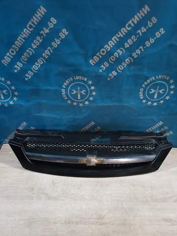 Захисна решітка радіатора 96547129 GM