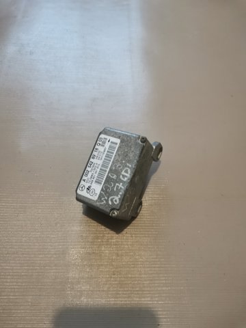 Датчик поперечного прискорення (ESP) A0025428918 MERCEDES