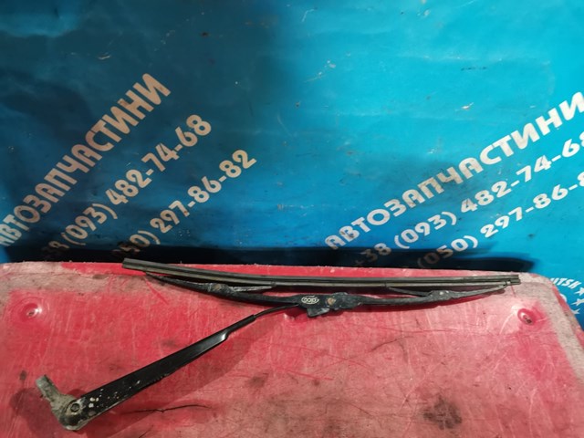 Важіль-поводок склоочисника заднього скла A1688201044 MERCEDES