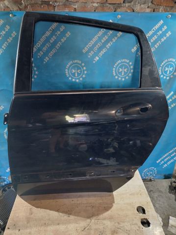 Двері пасажирськи задні ліві A1697301305 MERCEDES
