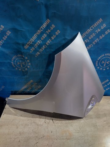 Переднє ліве крило A1698810101 MERCEDES