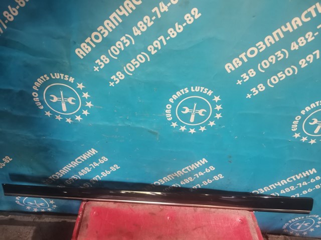 Молдинг передніх правих дверей A2036905062 MERCEDES