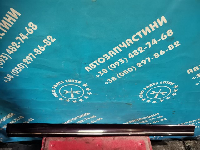 Накладка передніх лівих дверей A2106900382 MERCEDES
