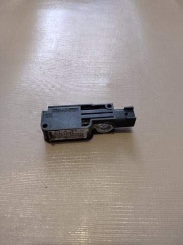 Датчик Ейрбег передній GJ6A57K1X MAZDA
