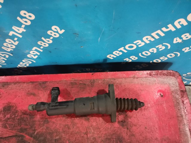 Циліндр зчеплення робочий MR980799 MITSUBISHI