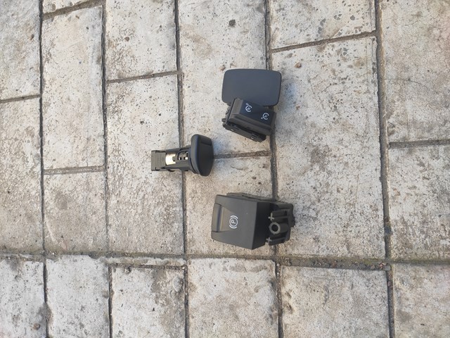 Вимикач контролю положення ручного гальма 363210006R RENAULT