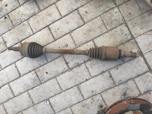 Привід передній лівий 391016204R RENAULT
