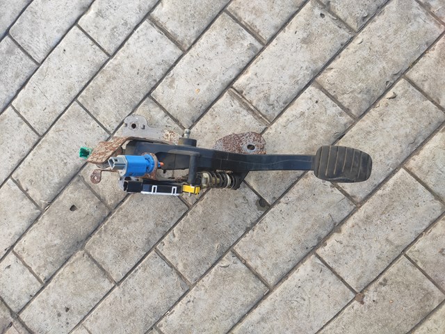 Педаль щеплення 465030038R RENAULT
