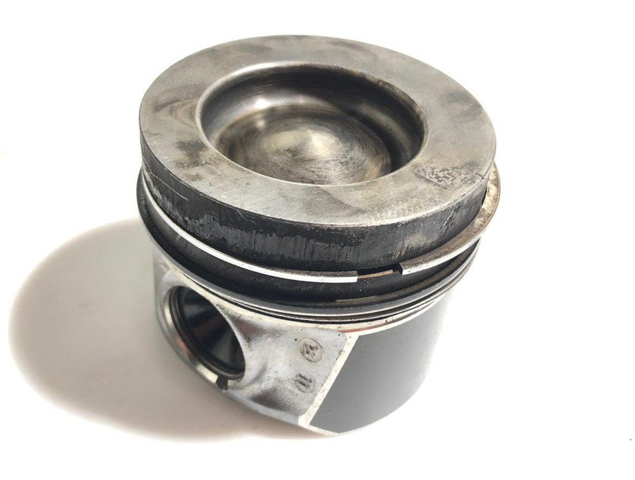 Поршень в зборі 04L107065D VAG