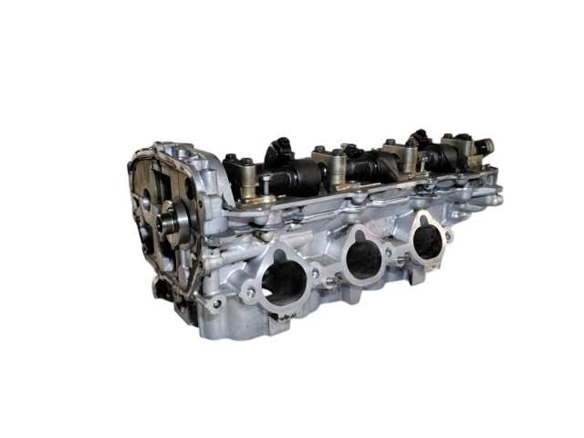 Головка блоку циліндрів (ГБЦ), права 11040EY02C NISSAN