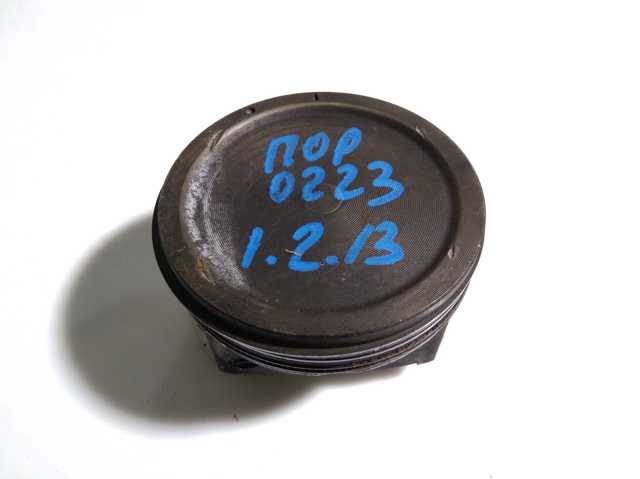 Поршень двигуна без кілець 12100668100A0 SUZUKI