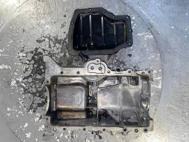 Піддон двигуна 215102B700 HYUNDAI
