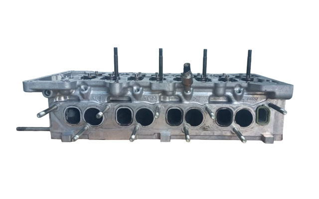 ГБЦ мотора 55571949 OPEL