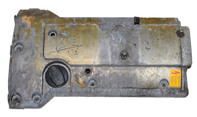 Кришка клапанів A1110100530 MERCEDES
