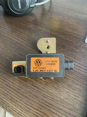 Датчик кутової швидкості повороту автомобіля 1J0907657B VAG