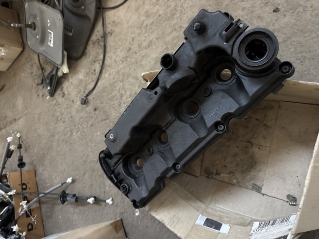 Кришка клапанів 03L103469S VAG