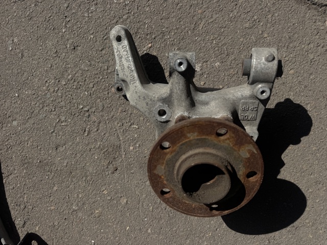 Цапфа поворотного кулака 1K0505436AD VAG