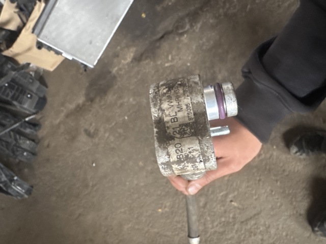 Шланг кондиціонера, від компресора до радіатора 1K0820721BL VAG