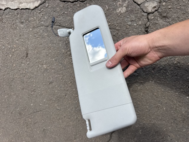Козирок 1Z0857552 VAG