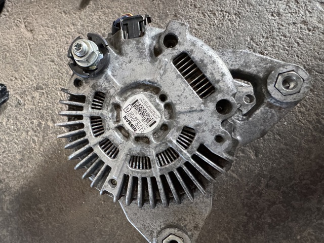 Генератор 23100JD200 NISSAN