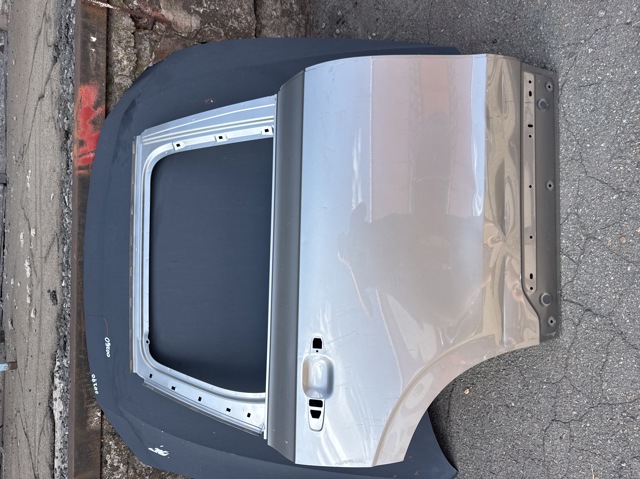 Двері задні в зборі 32133219 VOLVO