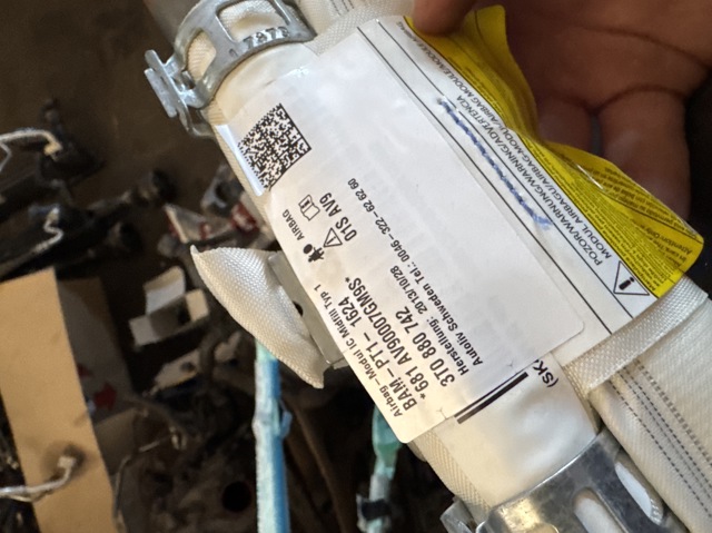 Подушка безпеки, збоку права айрбег 3T5880742 VAG