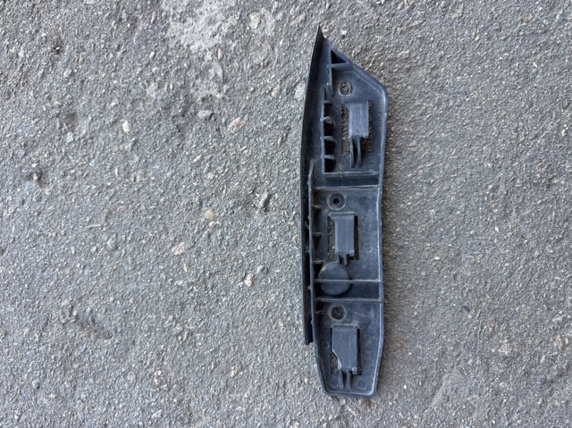 Кріплення бампера 3U0807183 VAG