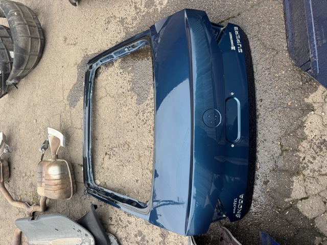 Задні двері багажника 3V5827023D VAG