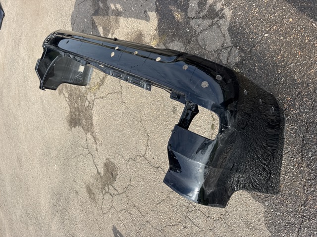 Бампер задній 5215960740 TOYOTA