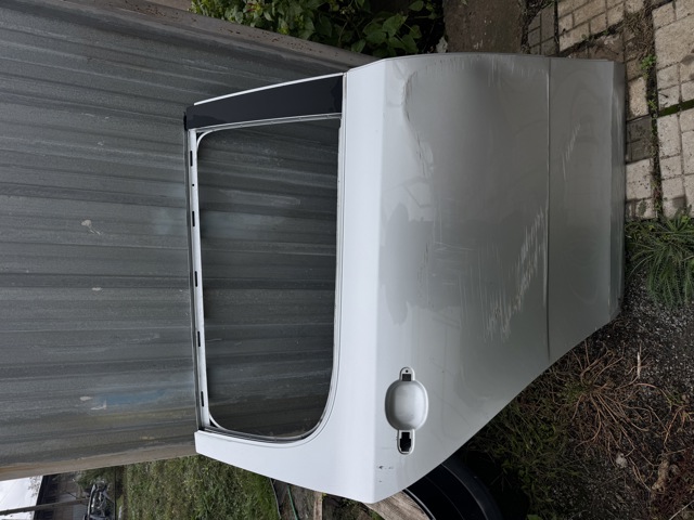 Двері задні, праві 5J6833056 VAG