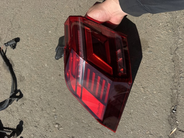 Стоп задній 5NA945207J VAG