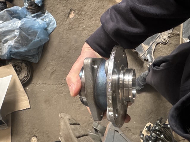 Колеса і маточини 5Q0407621D VAG