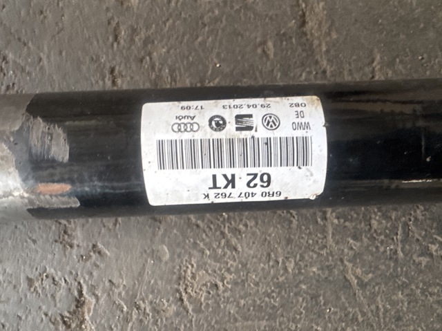 Привід передній правий 6R0407762K VAG