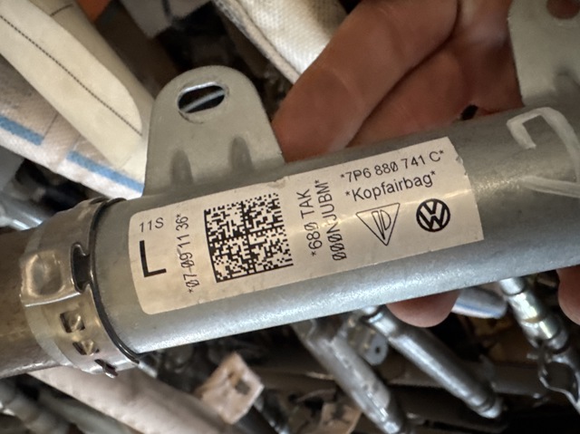 Подушка безпеки, шторка бічна, ліва, AIRBAG 7P6880741C VAG