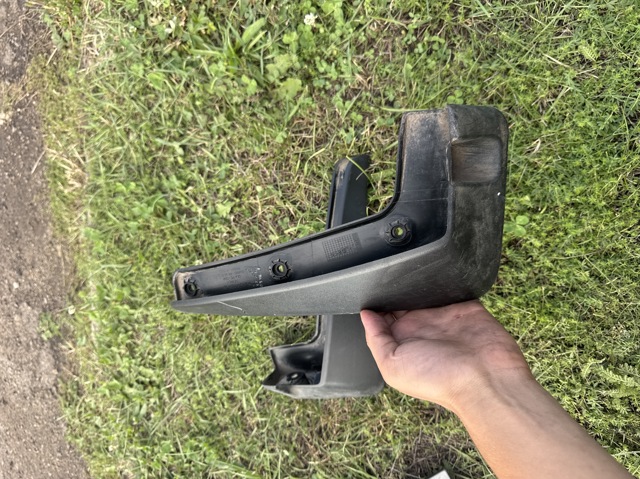 Бризговик задній, лівий 86841F1500 HYUNDAI