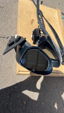 Праве бокове дзеркало GS1F69120C16 MAZDA