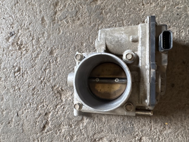Дросільна заслінка в зборі L50213640B MAZDA