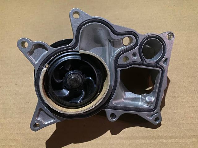 Помпа охолодження 11518516205 BMW