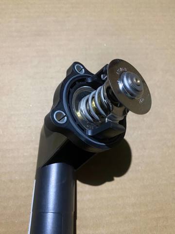 Корпус термостата в зборі 11531739755 BMW